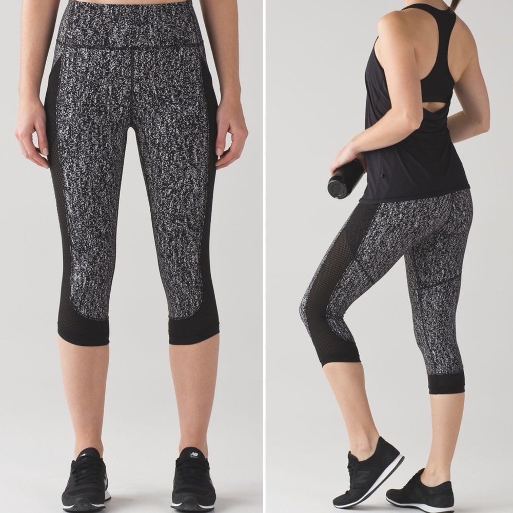 Lululemon Black Patterned Fit Physique Crop (19") Legging’s Women’s Size 4